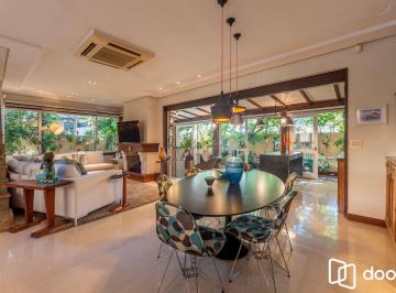 Casa · 380m² · 4 Quartos · 3 Vagas · Excelente casa a venda em condomínio com 4 dormitórios no bairro Tristeza.