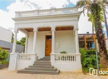 Casa · 211m² · 3 Quartos · 2 Vagas · Avenida Clemenciano Barnasque, 121 - Teresópolis, Porto Alegre - RS