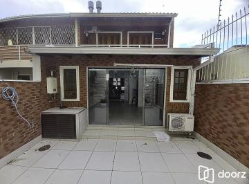 Casa · 192m² · 3 Quartos · 2 Vagas · Casa com 192m², Bairro Medianeira, Porto Alegre, Rio Grande do Sul
