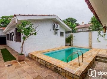 Casa · 201m² · 4 Quartos · 2 Vagas · Casa em ótima localização, com 201m², Bairro Medianeira, Porto Alegre/RS