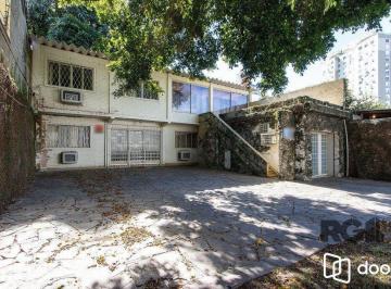 Comercial · 181m² · 10 Vagas · Casa de alvenaria, excelente ponto comercial.