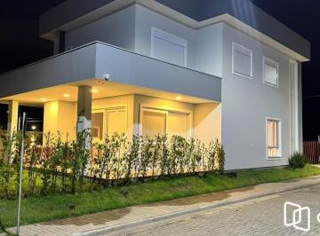 Casa · 234m² · 3 Quartos · 3 Vagas · Casa à venda - em Sans Souci