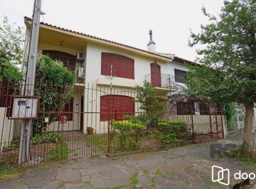 Casa · 230m² · 5 Quartos · 4 Vagas · Casa 05 quartos / piscina / lareira / churrasqueira /pátio