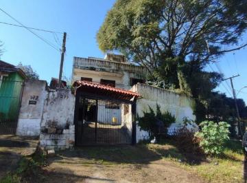 Casa · 200m² · 5 Quartos · 2 Vagas · Casa no bairro Cavalhada - 5 dormitórios