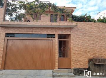 Casa · 100m² · 3 Quartos · Casa à venda - na Cascata