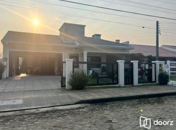 Casa · 165m² · 3 Quartos · 4 Vagas · Casa à venda - no Centro