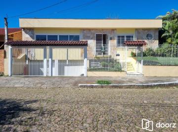 Casa · 280m² · 3 Quartos · 2 Vagas · Casa Térrea 280 m² em Teresópolis – 4 Dorms, Escritório e Edícula