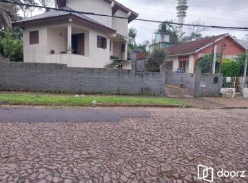 Casa · 305m² · 5 Quartos · 2 Vagas · Casa ampla 5 D E 4 Banheiros, 2 vagas - Sta Tereza - Porto Alegre