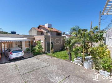 Casa · 370m² · 4 Quartos · 6 Vagas · Casa para Venda - 370m², 4 dormitórios, sendo 1 suites, 6 vagas - Lomba do Pinhe
