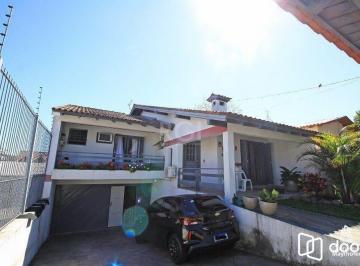 Casa · 225m² · 3 Quartos · 4 Vagas · Casa para Venda - 225.36m², 3 dormitórios, sendo 1 suites, 4 vagas - Camaquã