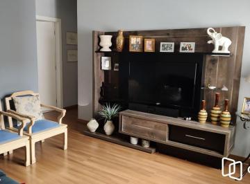 Apartamento · 60m² · 2 Quartos · 1 Vaga · Apartamento 2 dormitórios e vaga rotativa.