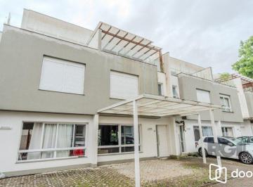 Casa · 188m² · 3 Quartos · 2 Vagas · Casa impecável e mobiliada, com 3 niveis, possui 3 dormitórios sendo 1 suíte, 4