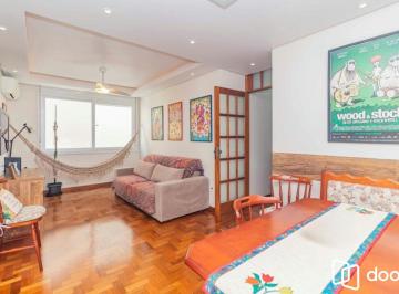 Apartamento · 93m² · 3 Quartos · 1 Vaga · Apartamento 3 quartos, 1 suíte, 2 vagas no Petrópolis.