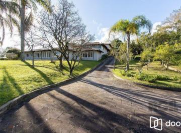 Casa · 662m² · 5 Quartos · 4 Vagas · Casa Condomínio a Venda - 5 dormitórios, sendo 2 suítes, a master com lareira e