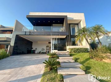 Casa · 270m² · 3 Quartos · 4 Vagas · Casa Alto Padrão em Centro, Gravataí/RS