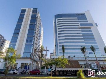 Comercial · 81m² · AMPLO CONJUNTO COMERCIAL COM 81 M2 NO HOM NILO