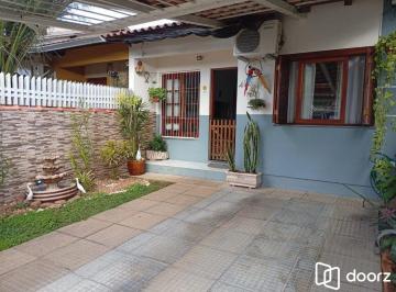 Casa · 50m² · 2 Quartos · 1 Vaga · Casa de 2 dormitórios, 1 vaga de garagem, no Bairro Olaria em Canoas