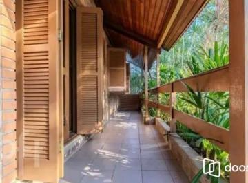 Casa · 300m² · 3 Quartos · 2 Vagas · Casa ampla, espaço e localização privilegiada próximo ao Iguatemi!