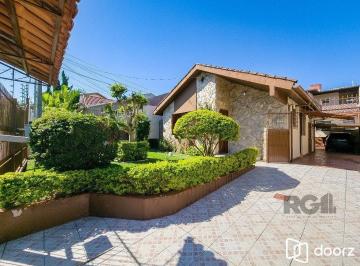 Casa · 131m² · 4 Quartos · 3 Vagas · Casa à venda - em Tristeza