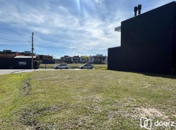 Terreno · 315m² · Lote de 314 m2 a venda no Condomínio Sunset em Xangri-lá.