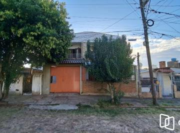 Casa · 280m² · 4 Quartos · 2 Vagas · Casa à venda - em Morro Santana
