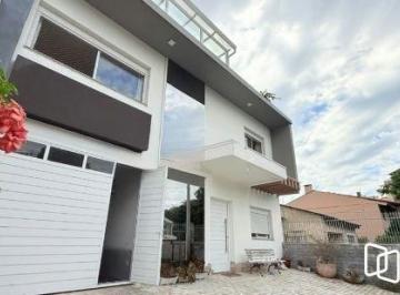 Casa · 200m² · 4 Quartos · 4 Vagas · Sobrado no bairro Vila Ipiranga de 4 dormitórios e 4 vagas