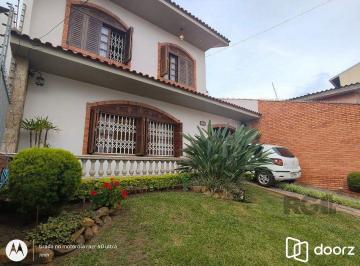 Casa · 244m² · 4 Quartos · 6 Vagas · Casa à venda - em Cavalhada
