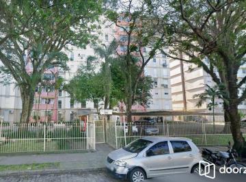 Apartamento · 58m² · 2 Quartos · Apartamento no Humaitá de 2 dormitórios semi mobiliado
