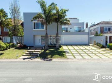 Casa · 707m² · 6 Quartos · 4 Vagas · Casa Condominio para Venda - 707.4m², 6 dormitórios, sendo 6 suites, 4 vagas - T
