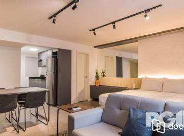 Apartamento · 42m² · 1 Quarto · Studio com localização no Centro Histórico de Porto Alegre, uma das ruas mais ch