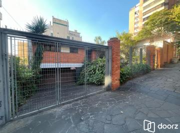 Casa · 255m² · 3 Quartos · 2 Vagas · Casa de 3 quartos, suíte e 2 vagas de garagem bairro Auxiliadora em Porto Alegre
