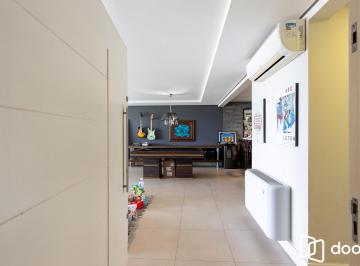 Apartamento · 244m² · 3 Quartos · 2 Vagas · Apartamento à venda, com 3 dorm, 2 suítes, 2 vagas - bairro Cristal