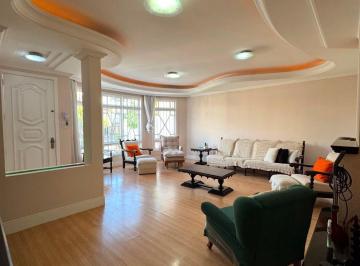 Casa · 240m² · 3 Quartos · 4 Vagas · Casa a venda em Canoas