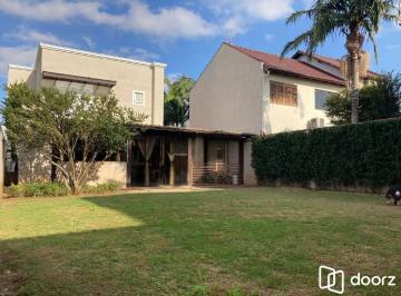 Casa · 157m² · 3 Quartos · 3 Vagas · Casa Semimobiliada, 3 Dormitórios, Suíte e Amplo Pátio no Rio Branco- Canoas