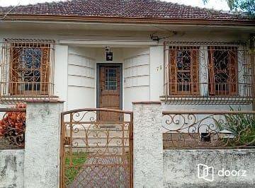 Casa · 253m² · 3 Quartos · 3 Vagas · Casa à venda - em Azenha