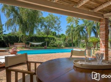Casa · 418m² · 5 Quartos · 6 Vagas · Casa para Venda - 418m², 5 dormitórios, sendo 1 suites, 6 vagas - Tristeza