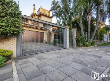 Casa · 374m² · 3 Quartos · 2 Vagas · Casa com 374 m² | 3 suítes | Piscina | Ao lado do Jardim Europa