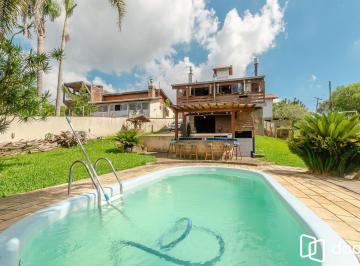 Casa · 255m² · 3 Quartos · 6 Vagas · Casa Exclusiva na Zona Sul com Vista Panorâmica, Piscina e Poço Artesiano!
