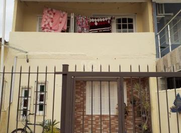 Casa · 100m² · 2 Quartos · 2 Vagas · Sobrado no bairro Hípica 2D