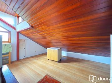 Casa · 143m² · 3 Quartos · 2 Vagas · Casa em Condomínio | 3 Dormitórios, Suíte, Lareira e Churrasqueira