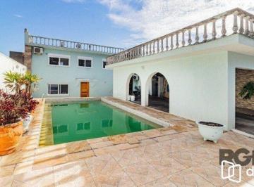 Casa · 140m² · 4 Quartos · 2 Vagas · Casa à venda - na Chácara das Pedras