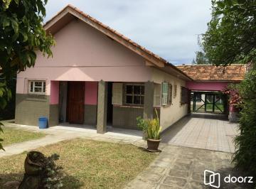 Casa · 169m² · 3 Quartos · 5 Vagas · Casa à venda - no Centro