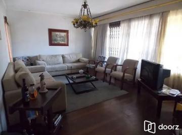 Casa · 211m² · 3 Quartos · 4 Vagas · Casa com 3 dormitórios, pátio e área gourmet
