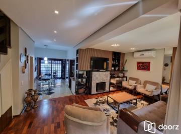 Casa · 135m² · 3 Quartos · 3 Vagas · Casa de 3 Dormitórios em Condomínio Fechado Infra Completa