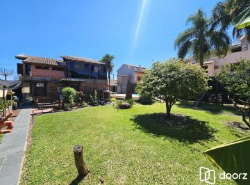 Casa · 280m² · 3 Quartos · 2 Vagas · LINDA CASA NO BAIRRO GUARUJÁ - TERRENO COM 22 METROS DE FRENTE