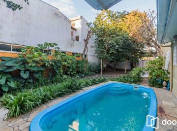 Casa · 307m² · 3 Quartos · 2 Vagas · Casa térrea com 3 dormitórios, suíte e 2 vagas,