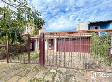 .jpg+2025-03-04 · Casa no bairro Guarujá, com 3 dormitório(s), à venda.