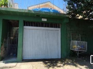 .jpg+2025-03-04 · Casa em Porto Alegre, no bairro Tristeza, com 3 dormitório(s), e 3 banheiros, à