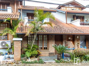 Casa · 95m² · 2 Quartos · 2 Vagas · Bela casa em condominio Zona Sul !