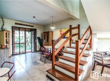 Casa · 166m² · 2 Quartos · 2 Vagas · Casa em condomínio fechado de 2 quartos, suíte, 2 vagas no bairro Guarujá